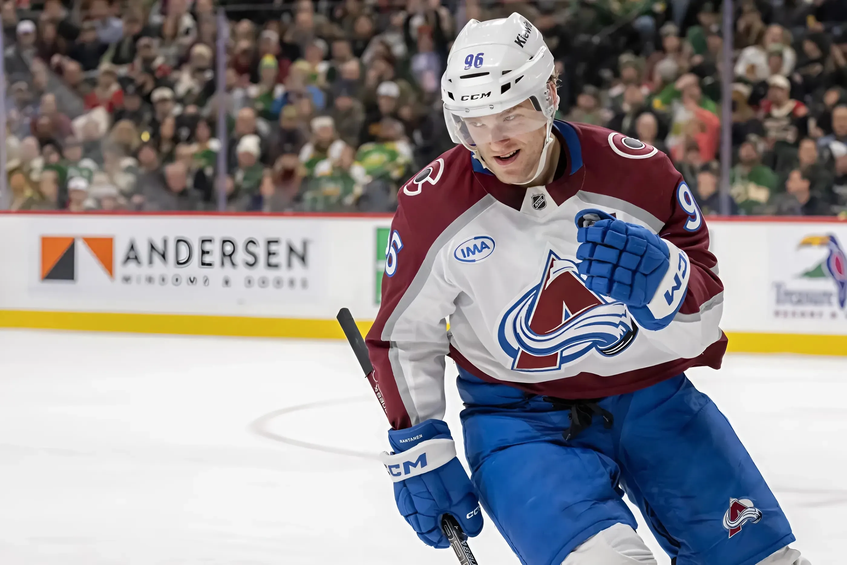 Recap: Avalanche score three in third, defeat Wild 6-1