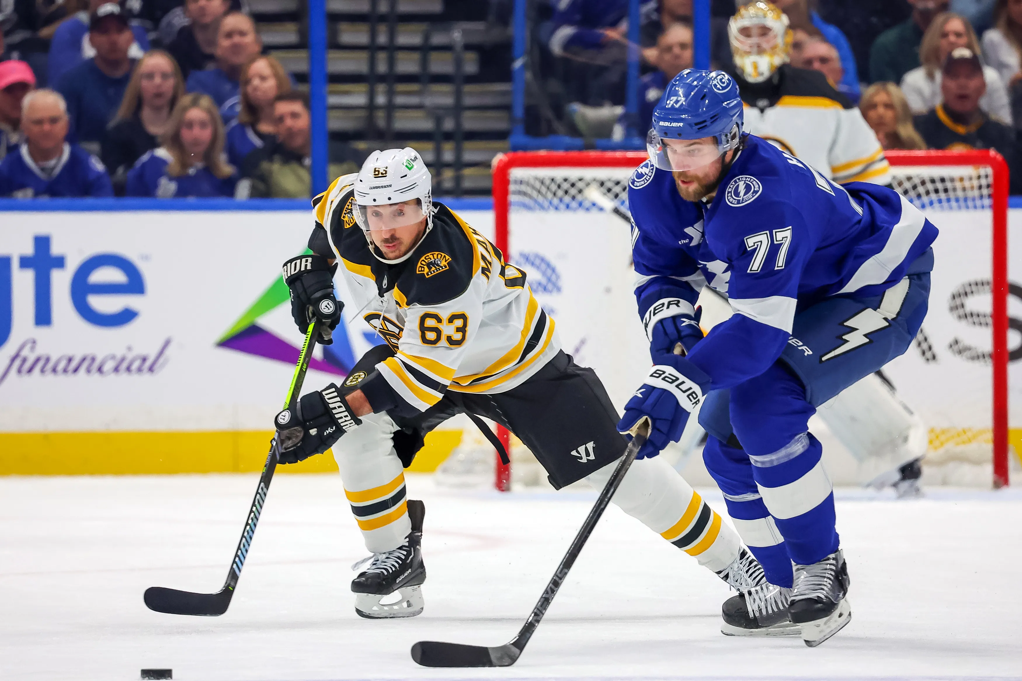 Lightning send Bruins to sixth straight loss