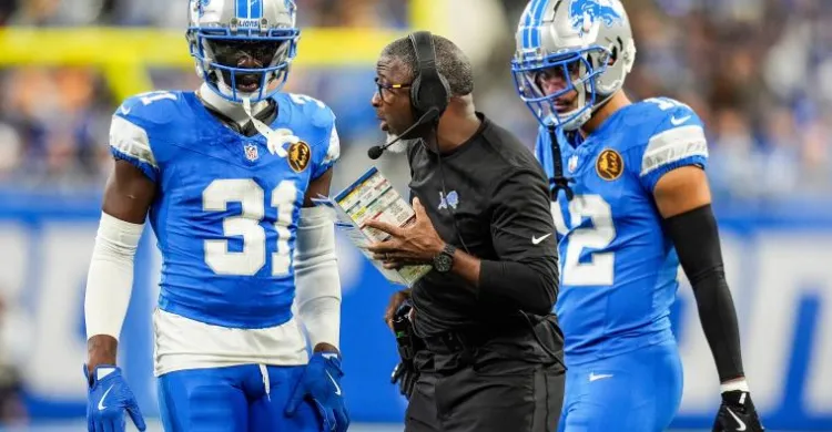 Lions defensive coordinator Aaron Glenn rejects head coaching interview request