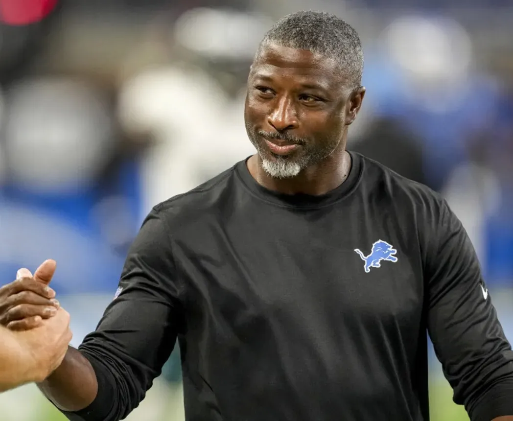 Lions defensive coordinator Aaron Glenn turned down Patriots' interview request