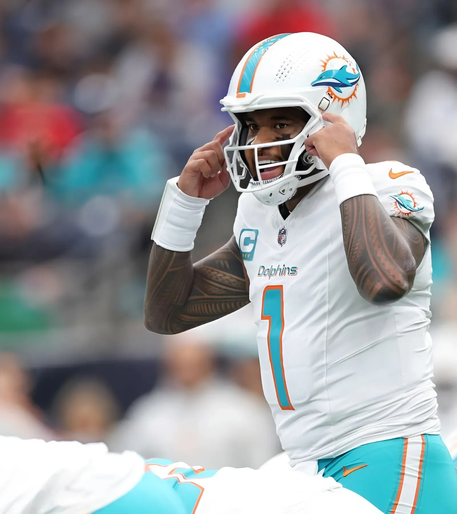 Dolphins' Mike McDaniel fires 2 coaches after missing out on playoffs