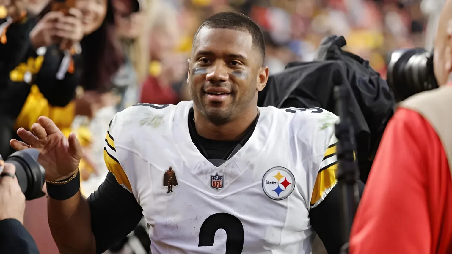 Steelers’ Russell Wilson Predicted to Make $100 Million Move After Playoffs