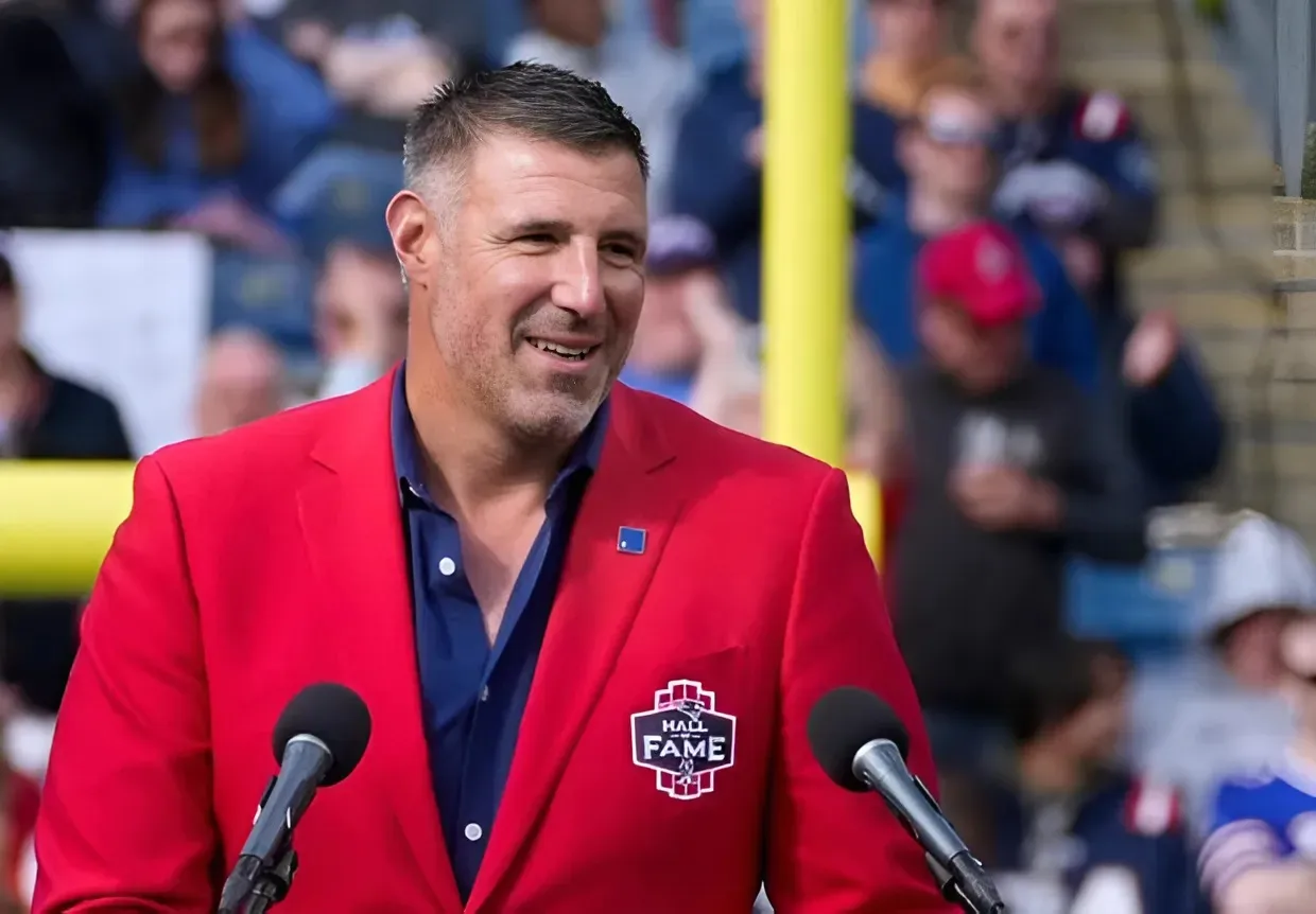 Rob Gronkowski sends firm message about what Mike Vrabel's first move as Patriots head coach should be