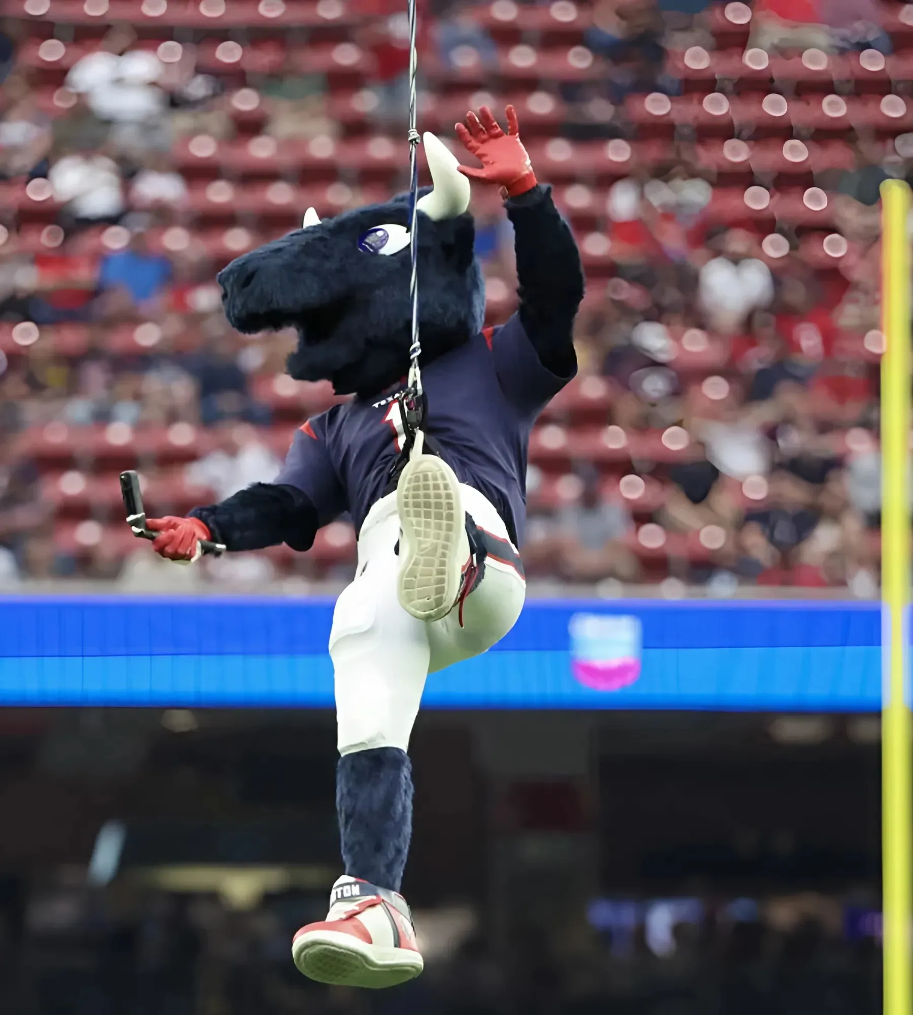 Houston Texans mascot is already getting one over on the Kansas City Chiefs mascotb