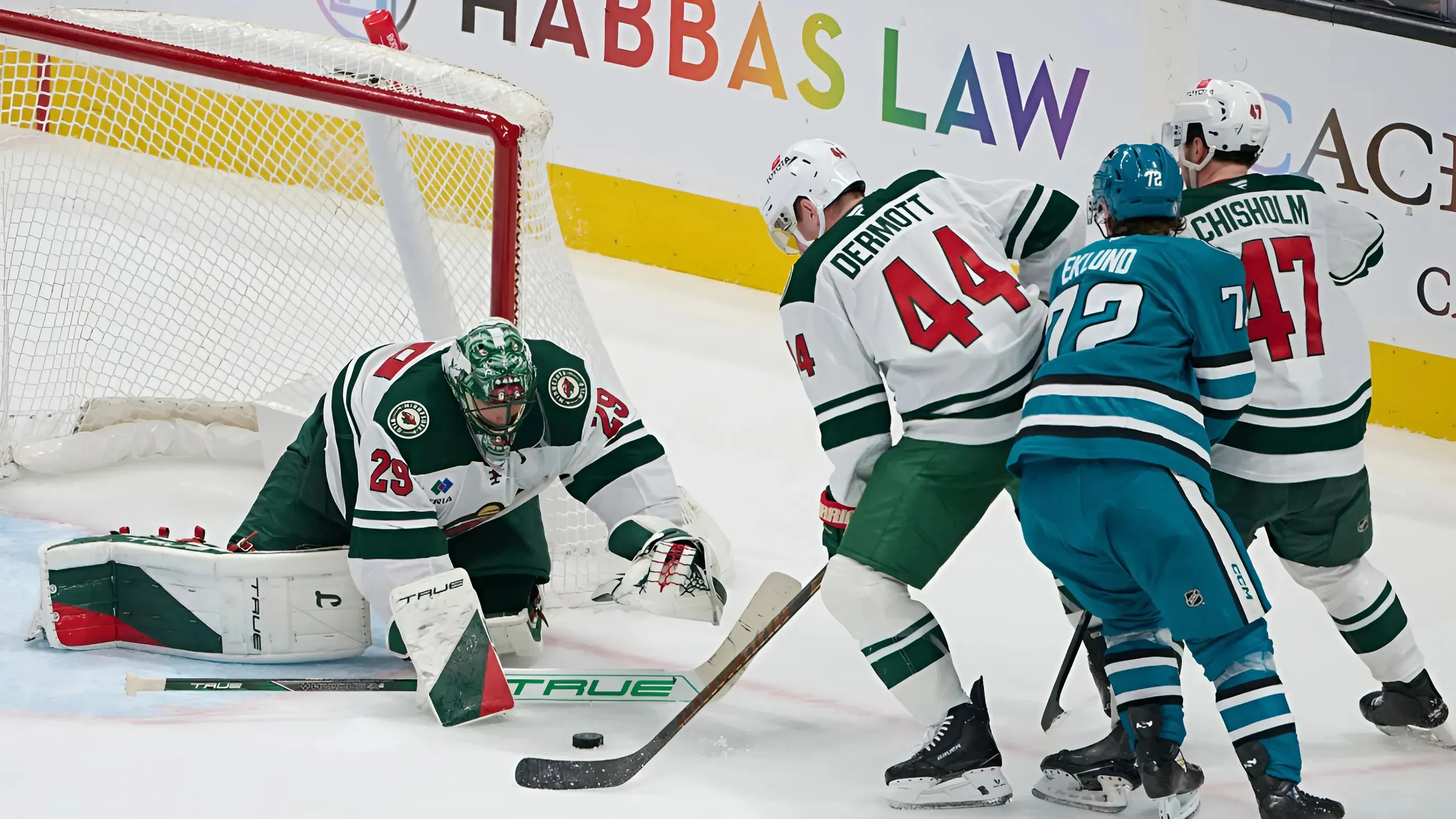 Marc-Andre Fleury turns in vintage performance to lift Wild over Sharks