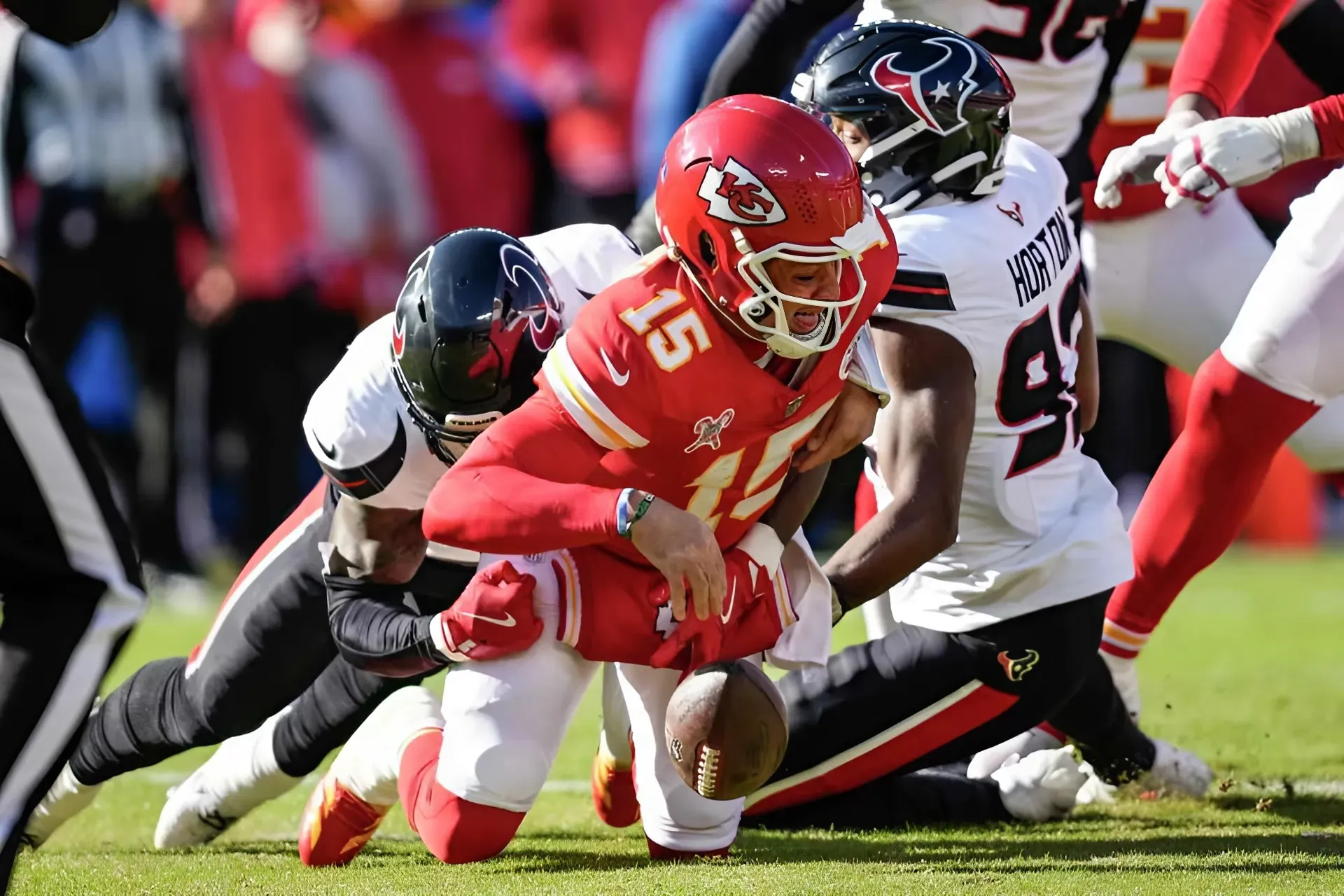 Chiefs will face a Texans defense that looked dominant vs the Chargers