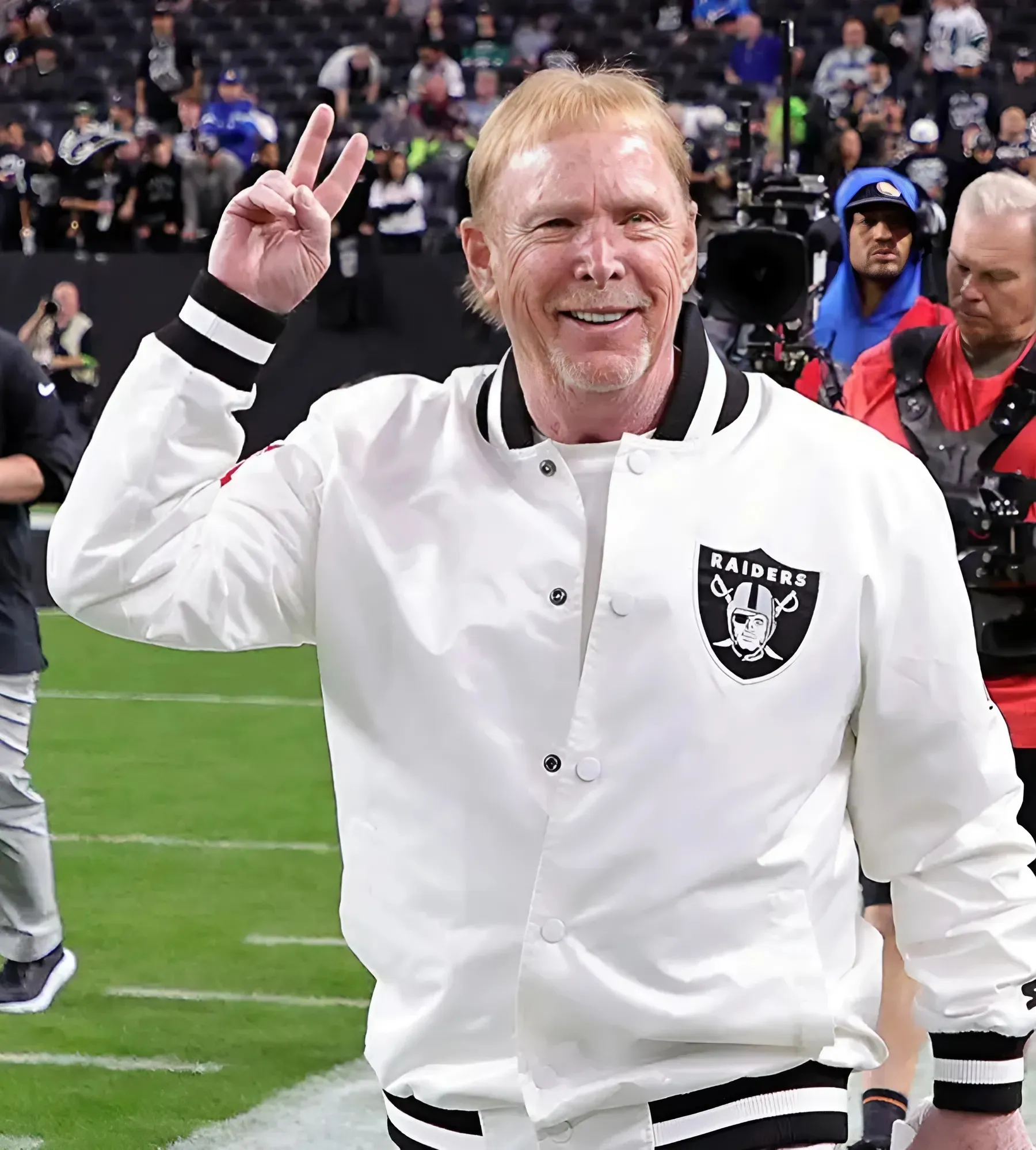 Raiders Predicted To Hire Hottest Coaching Candidate Despite Skepticism