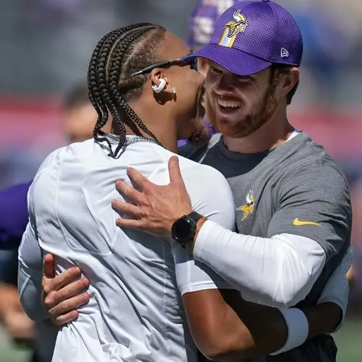 Vikings’ Justin Jefferson Has Strong Statement on Sam Darnold’s Future