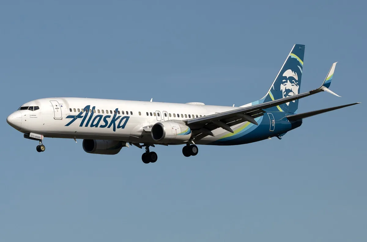 How is Alaska Airlines changing elite status qualifications in 2025?