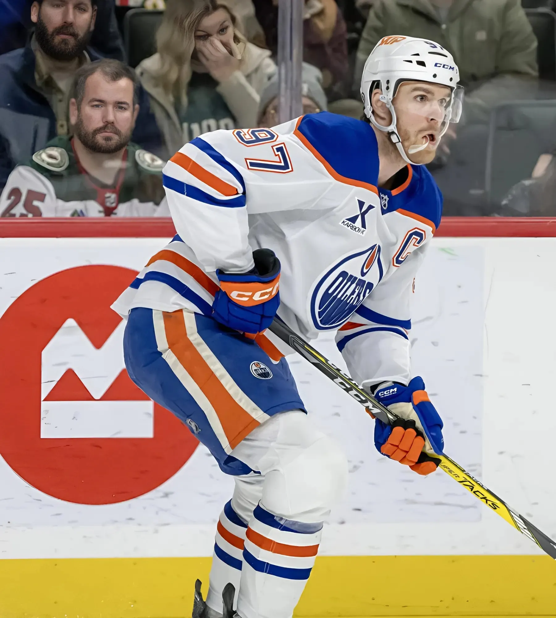 McDavid Passes Kurri and Pickard Stellar as Oilers Beat Wild 5-3