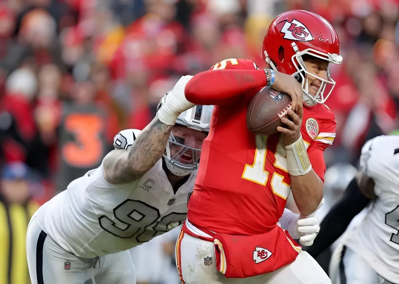 Chiefs Make Final Call on Mahomes’ Starting Left Tackle vs. Texans: Report