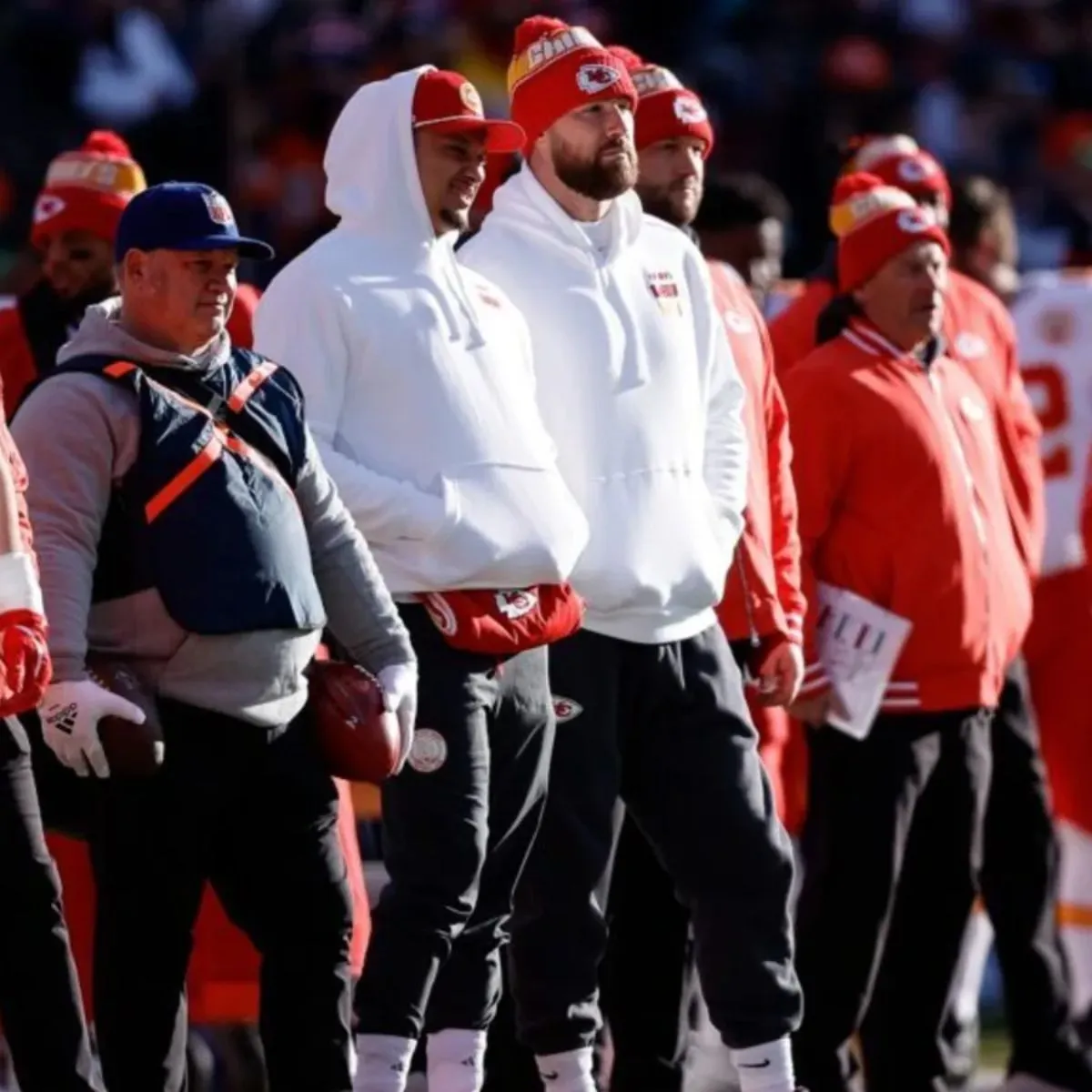 Travis Kelce Sends a Strong Message to Locker Room After Hinting at Taylor Swift’s ‘Aura’ Against the Texans