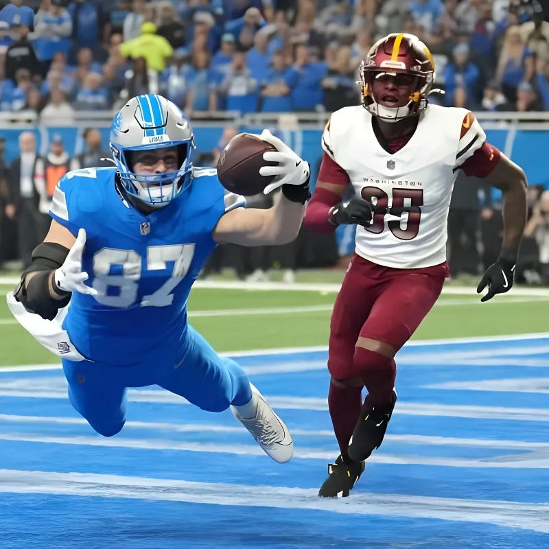 Lions TE Sam LaPorta breaks the internet with near-impossible catch vs. Commanders