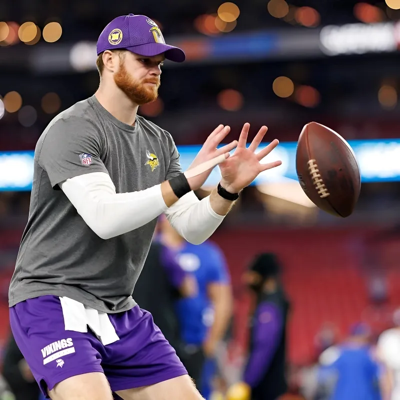 Vikings Expected to Consider $160 Million QB as Sam Darnold Replacement