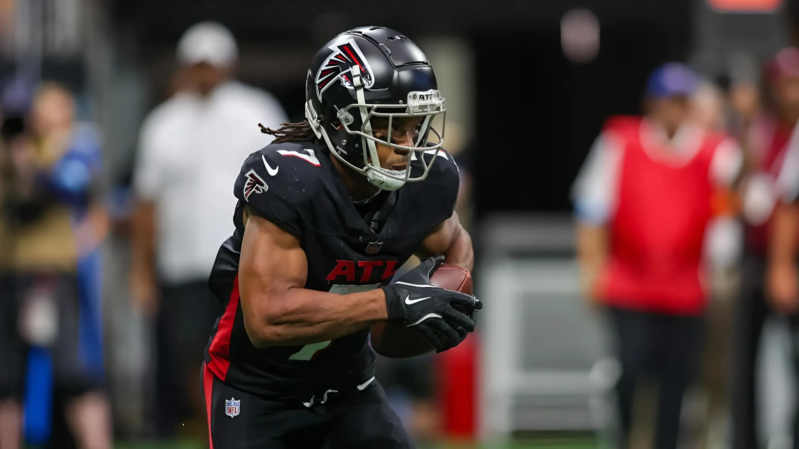 Falcons' Robinson thanks Barkley for making RBs 'look amazing'