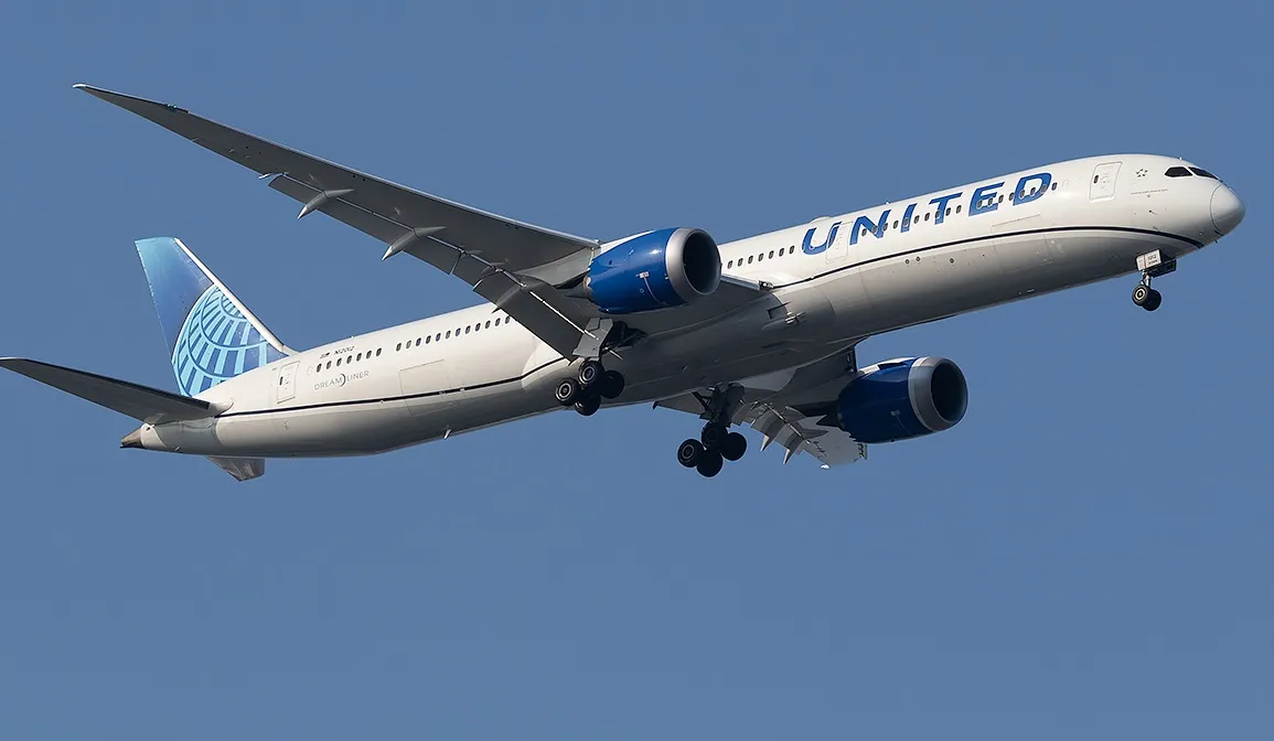 Houston airport terminal b lobby to close until 2026 for United Airlines-led renovation