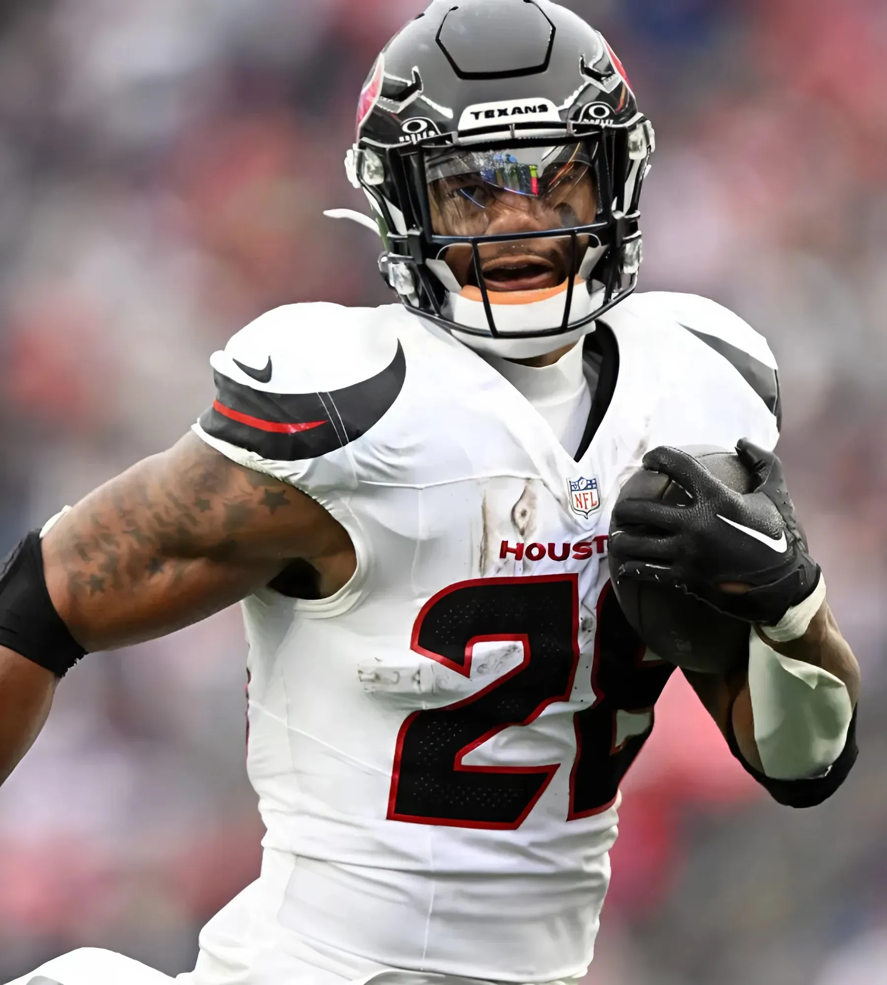 Texans RB Joe Mixon Hints at Major Roster Additions