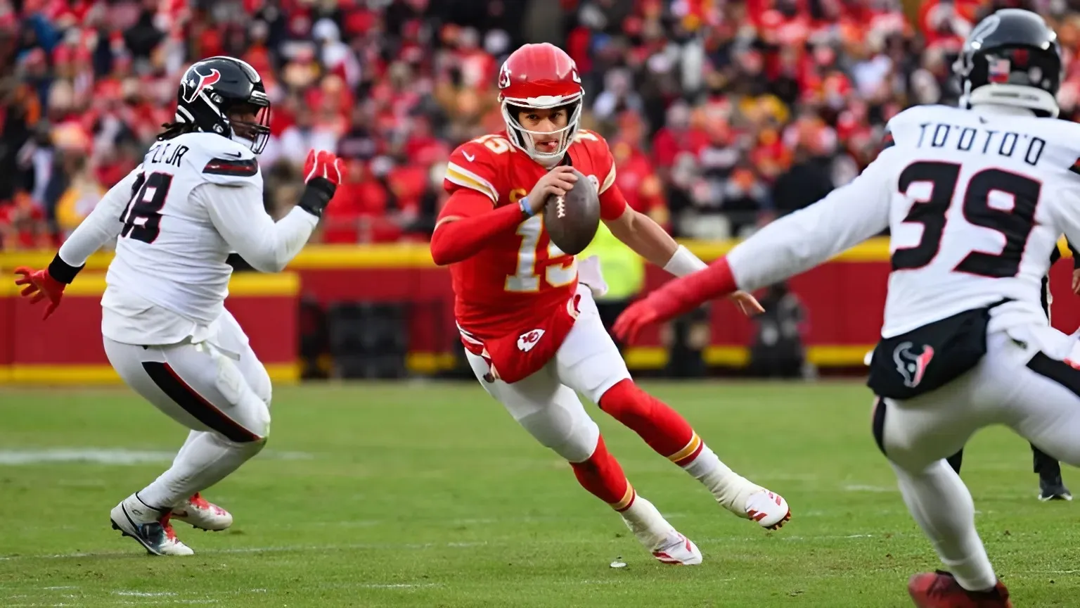 Patrick Mahomes Addresses Getting ‘Protection’ From NFL Referees