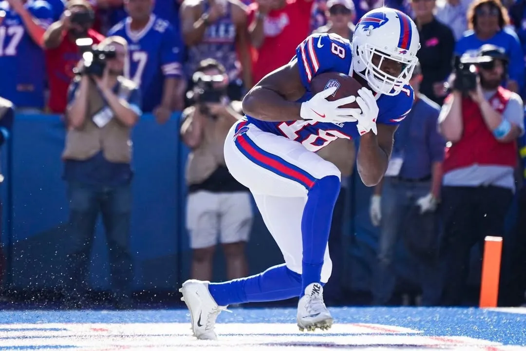 'Satisfied' Amari Cooper starkly different than ex-Bills' WR1 Stefon Diggs