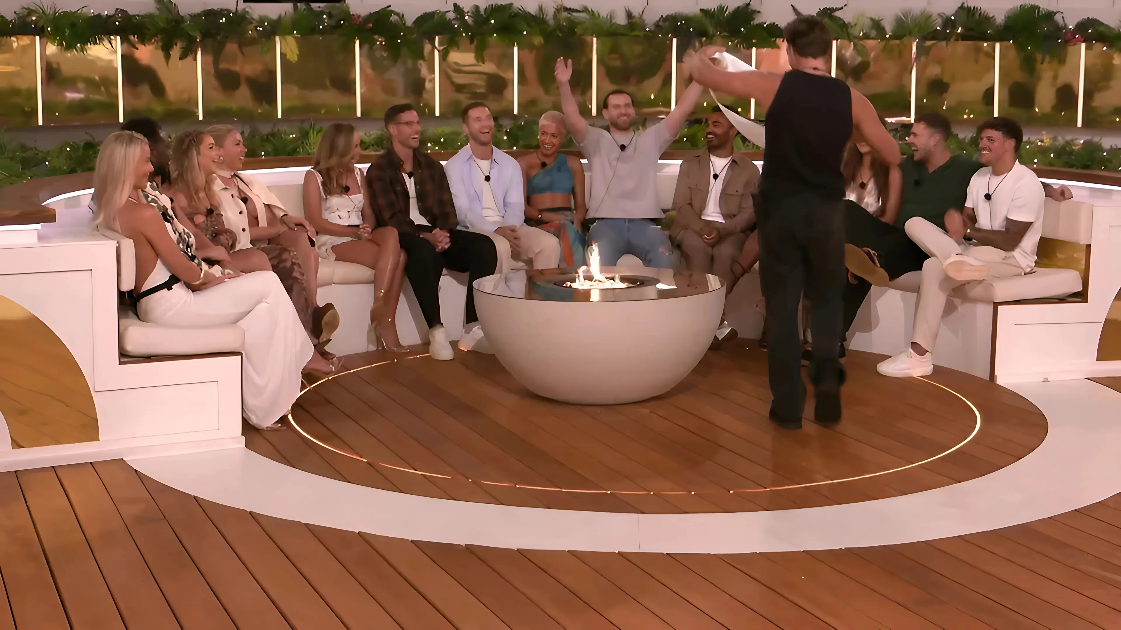 Surprise Twist on Love Island: Double All-Star Elimination Sends Shockwaves Through the Villa trucc