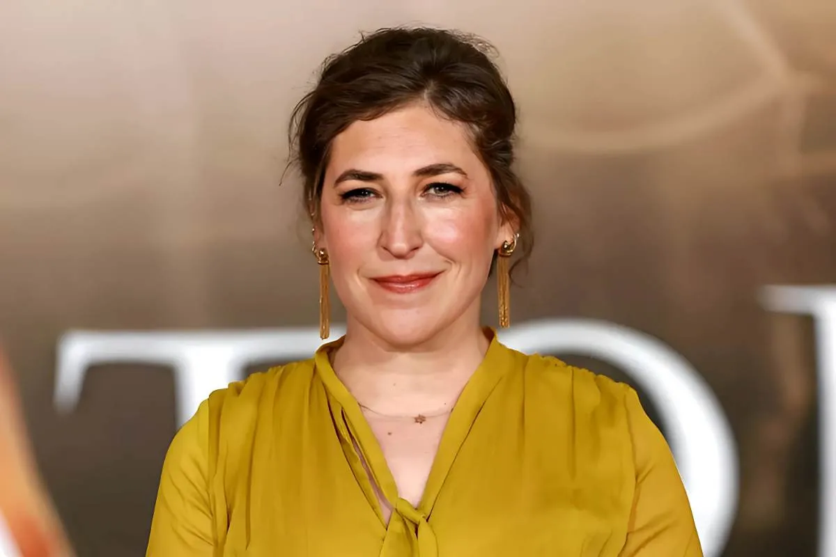 Mayim Bialik Doesn't Know 'Premise' of 'The Bachelor', Asks What Happens 'If Somebody Gets Pregnant' During Fantasy Suites tram