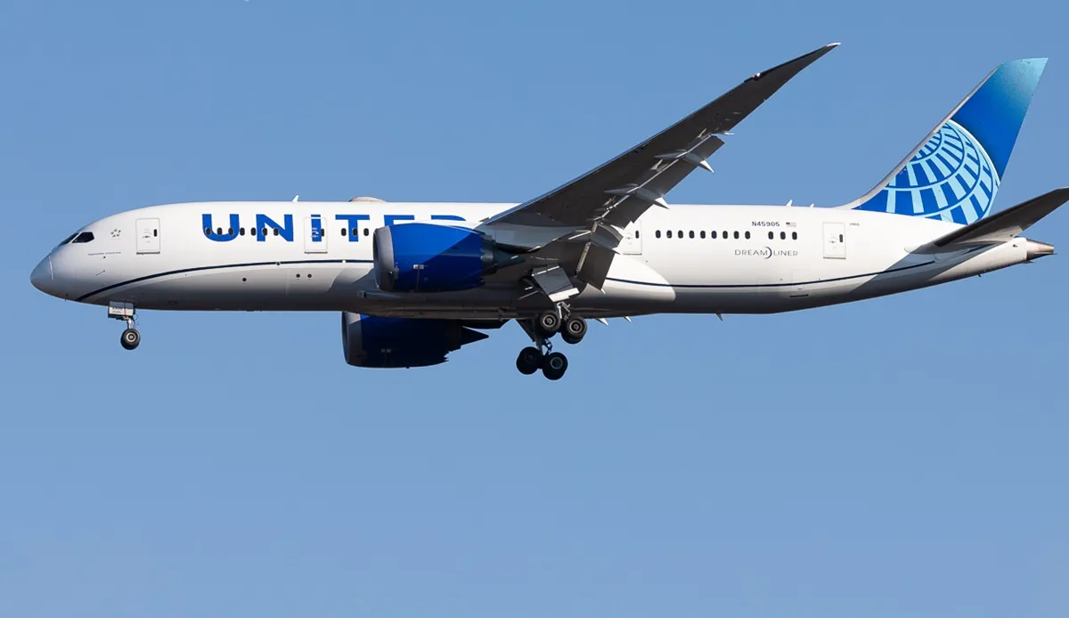 United Airlines Boeing jet makes emergency landing after 6 passengers were injured from plane's mid-air jolt