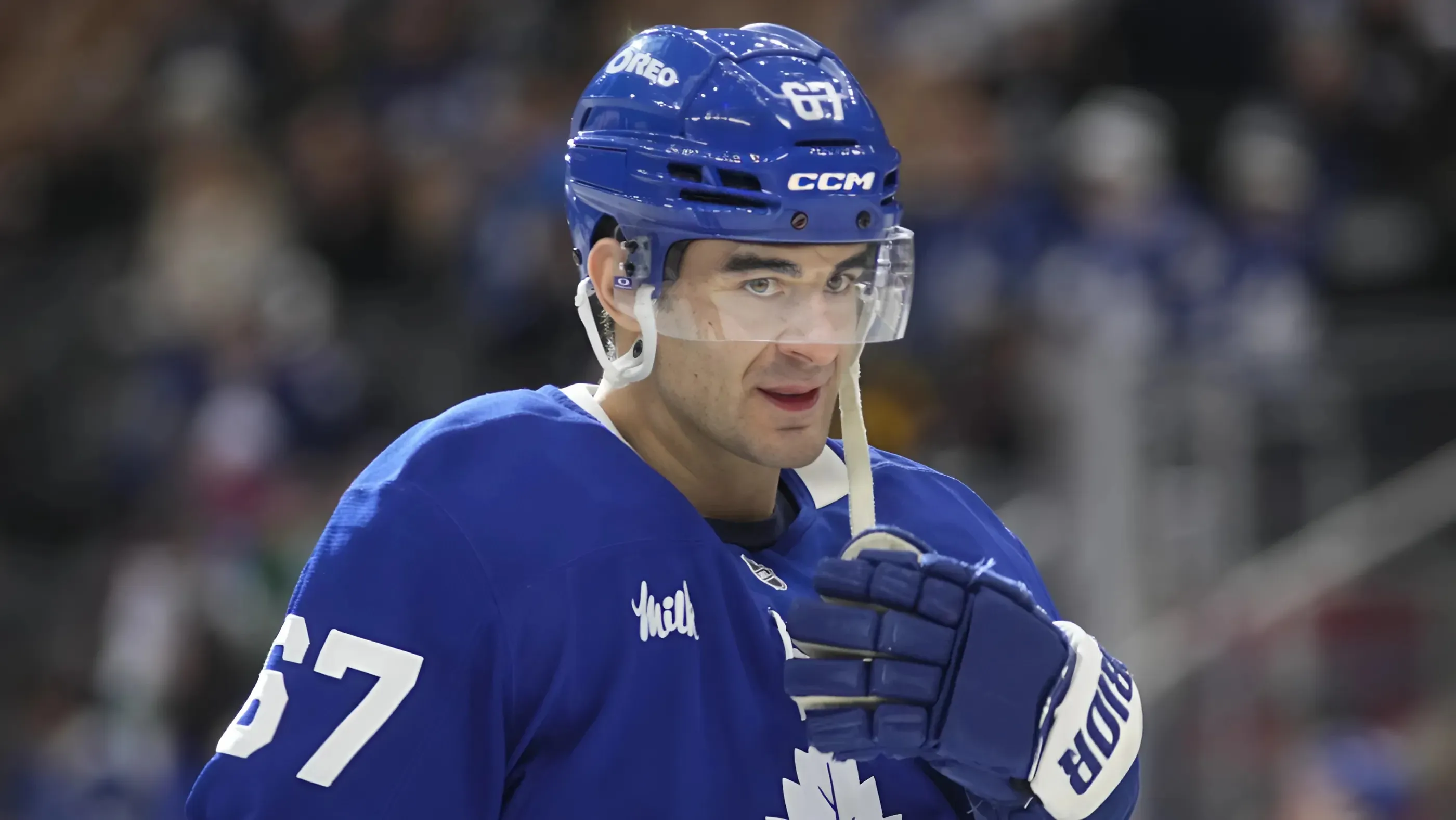 Maple Leafs make two last-minute roster moves before facing Wild