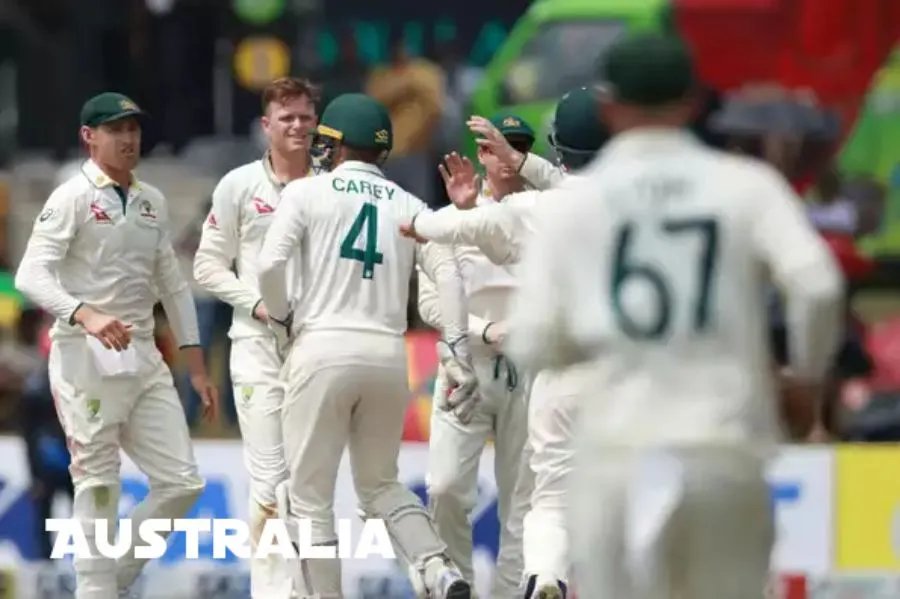 Australia tighten grip as Sri Lanka lose five