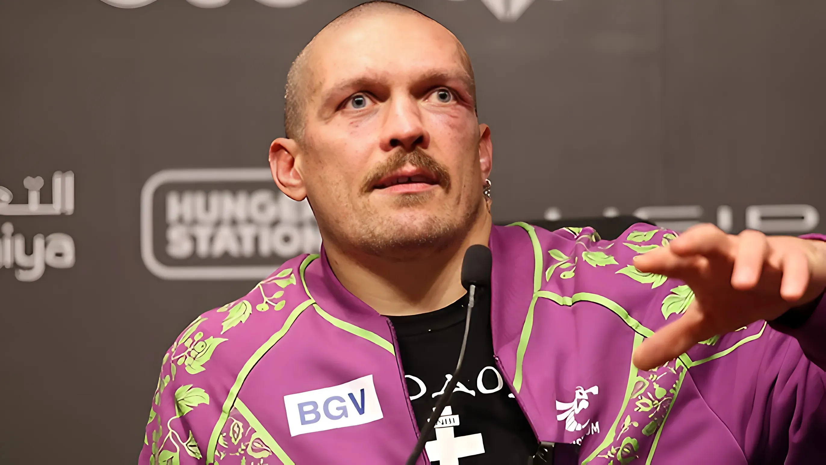 Oleksandr Usyk reveals two-fight retirement plan with first bout all but confirmed trucc