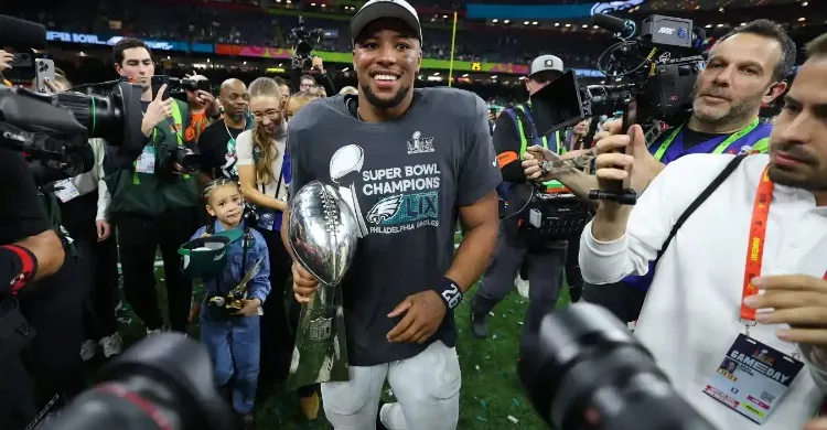 Eagles RB Saquon Barkley Defends Taylor Swift After Super Bowl Incident