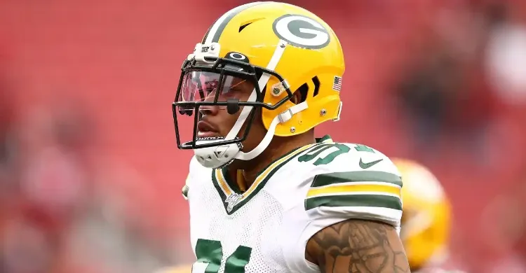 Steelers Make Major Decision on Former Packers LB Preston Smith