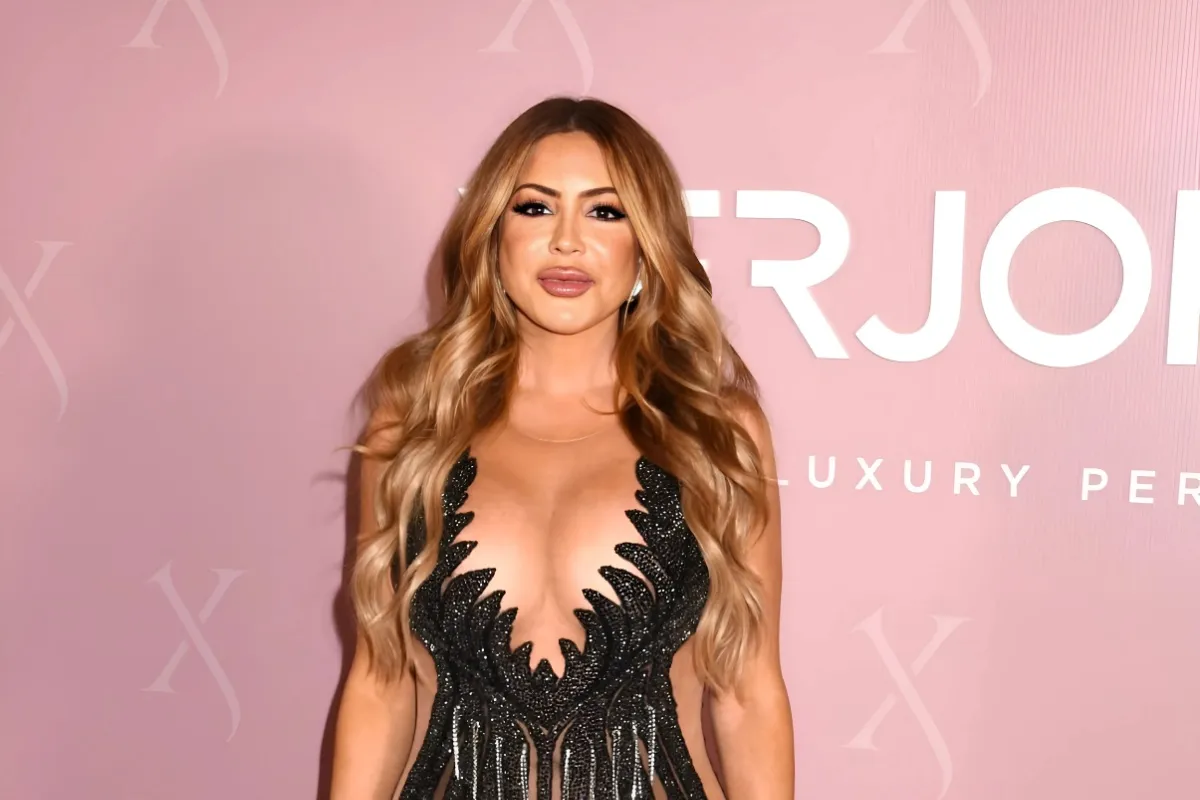 Fans Criticize RHOM's Larsa Pippen Over Unrecognizable Photoshopped Pic, Drawing Comparisons to Kim Kardashian tram