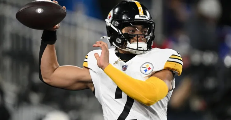 Steelers Must Make Big Promise To Justin Fields To Keep Him In Pittsburgh