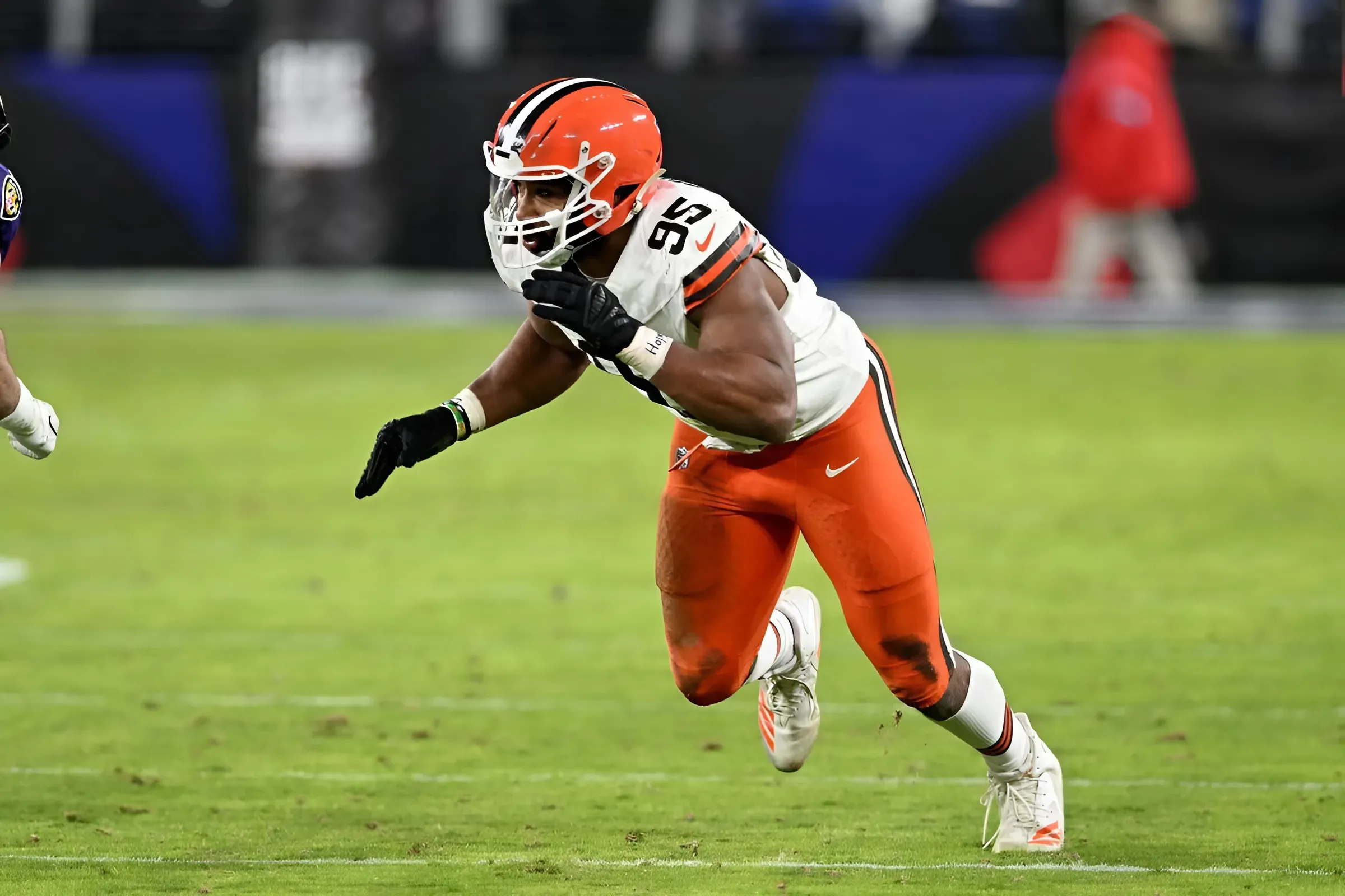 Browns Trade Pitch Would Land Haul From Lions for Myles Garrett