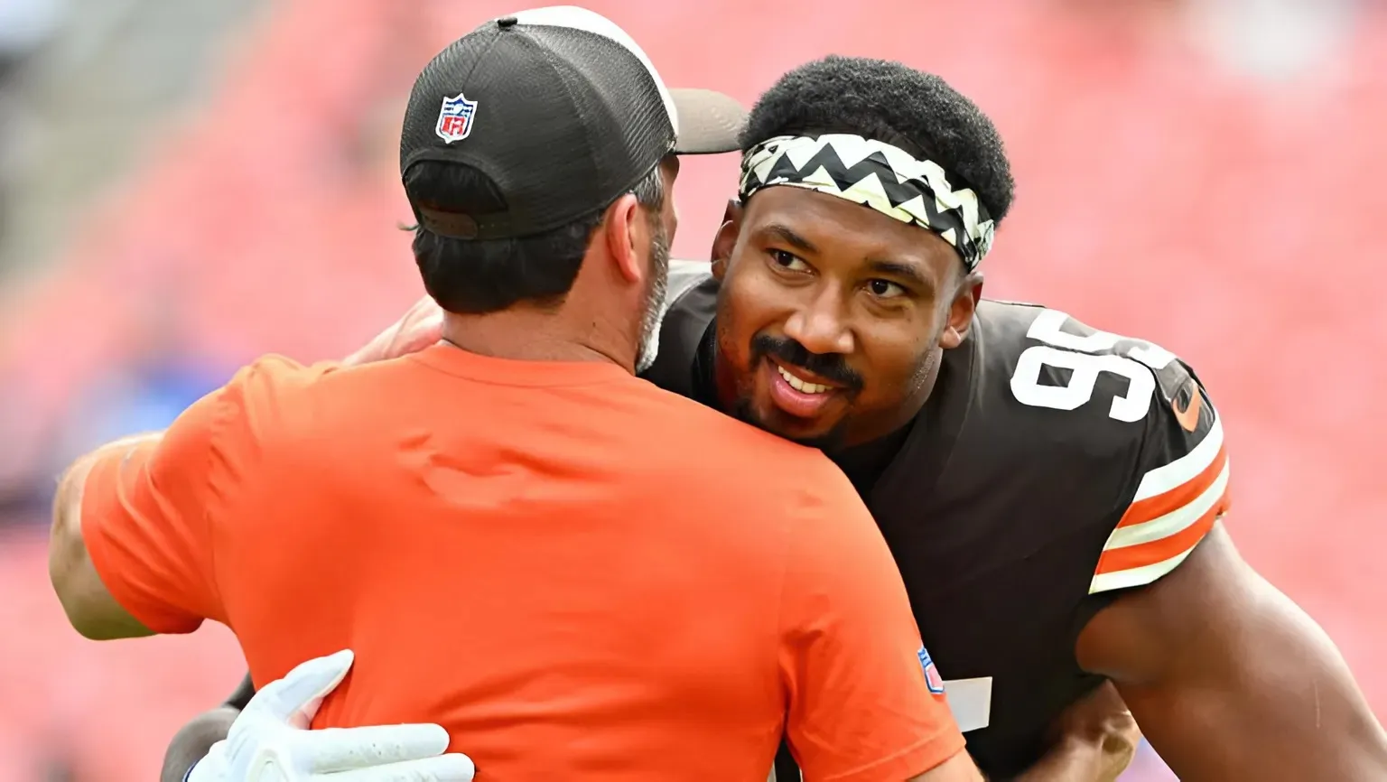 Browns Hall of Famer Has Strong Reaction to Myles Garrett’s Trade Request