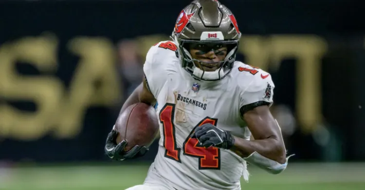 Buccaneers buy themselves more time to negotiate new deal with star WR