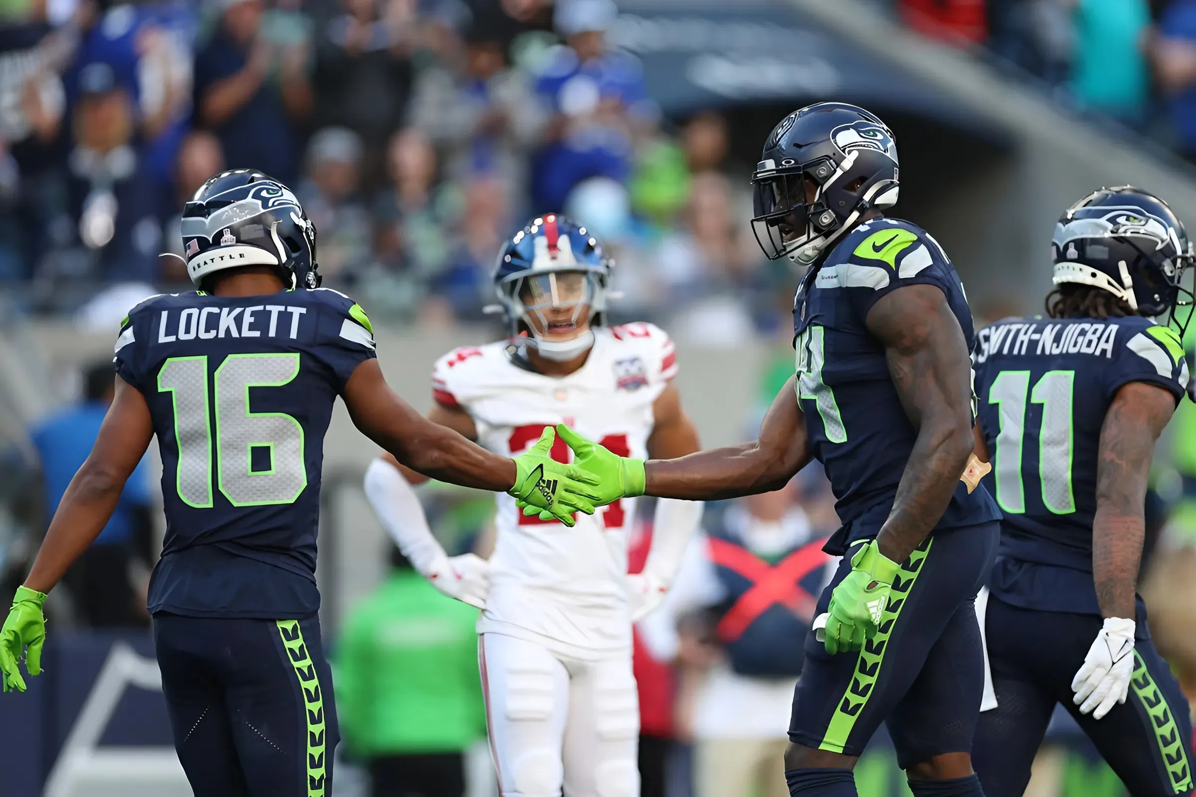 ESPN analyst suggests Seahawks make ‘bold move’ by trading DK Metcalf, cutting Tyler Lockett