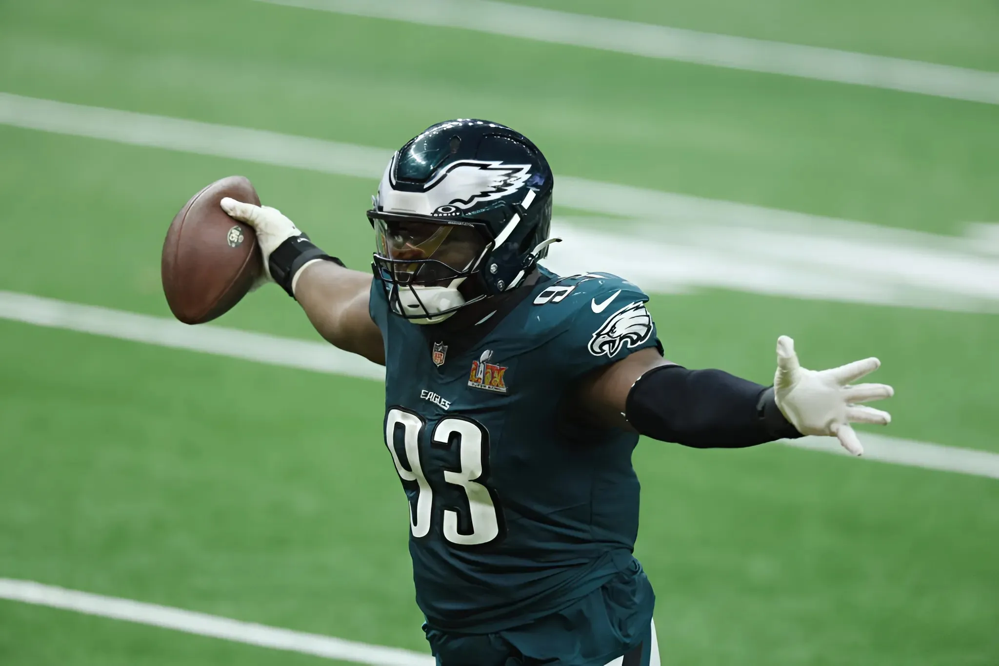 Here's what an extension might look like for Eagles DT Milton Williams