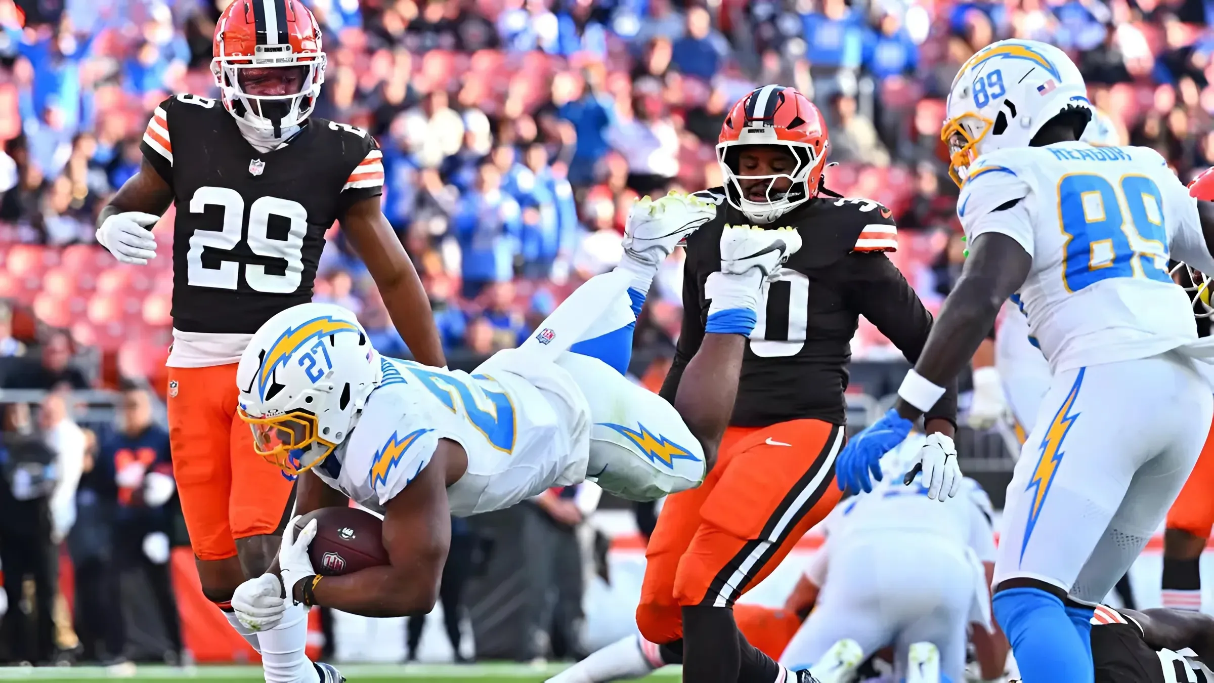 Key piece of Chargers offense named "best fit" running back for Browns