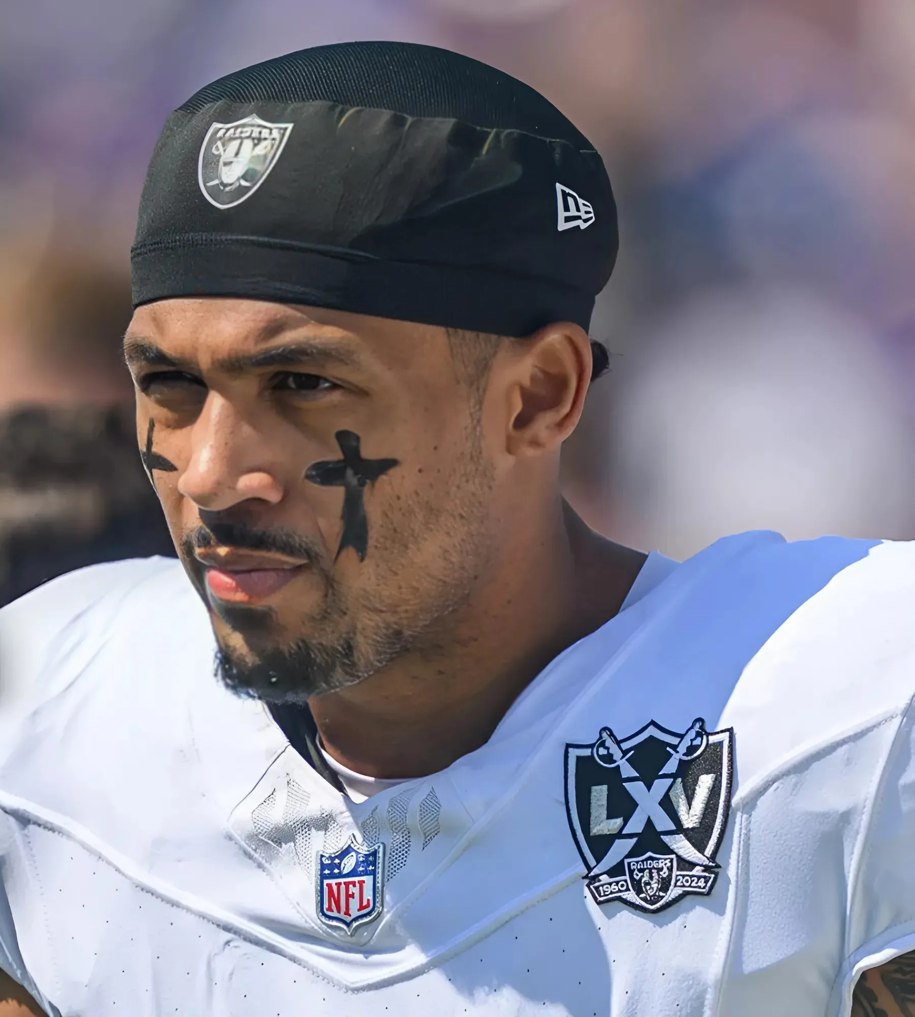 Raiders re-sign key defensive starter before free agency