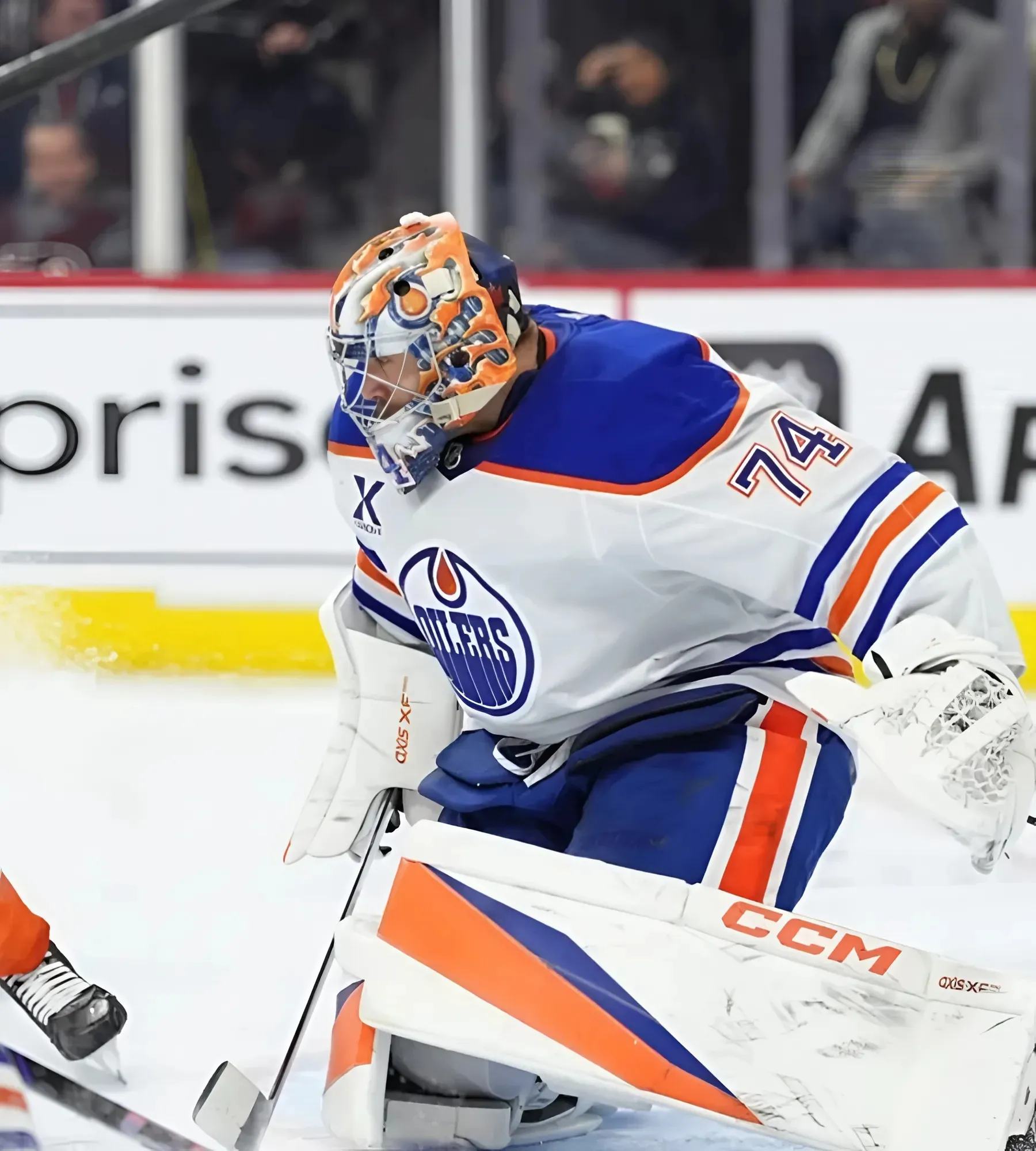 Oilers aim to shore up defense as roadie continues at Lightning