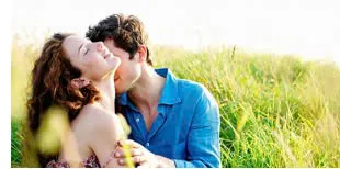 Hầu hết phụ nữ dễ dãi 'qu.a.n hệ' với đ:àn ông lạ đều có 4 đặc điểm này