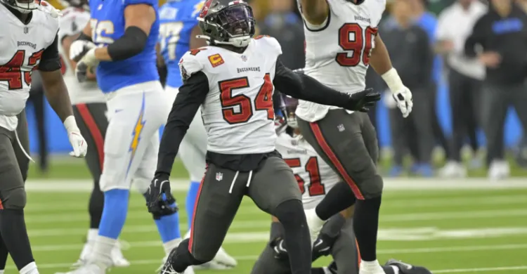 Buccaneers and Lavonte David Open Contract Discussions