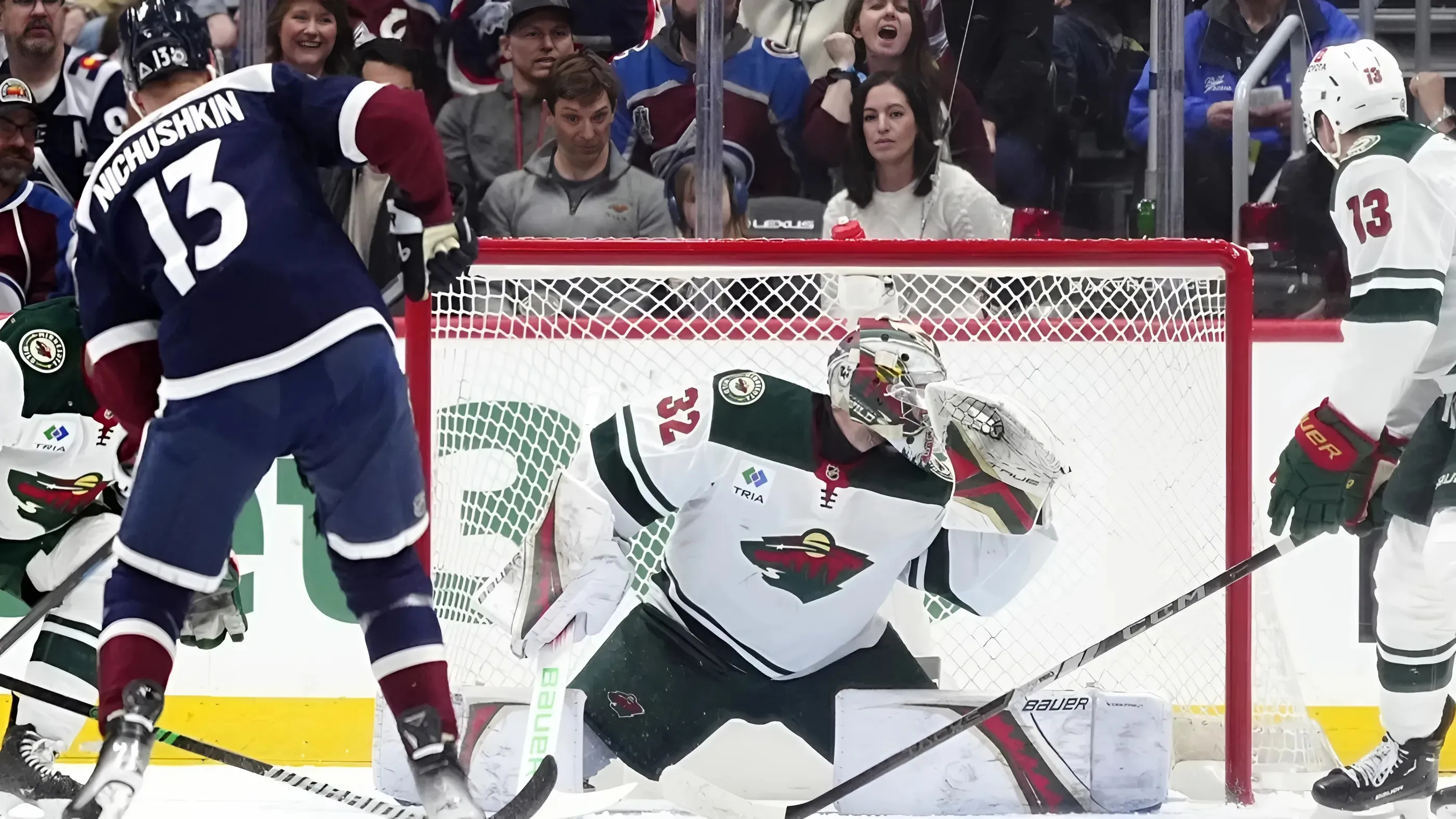 Avs ride 3-goal 2nd period to victory over Wild