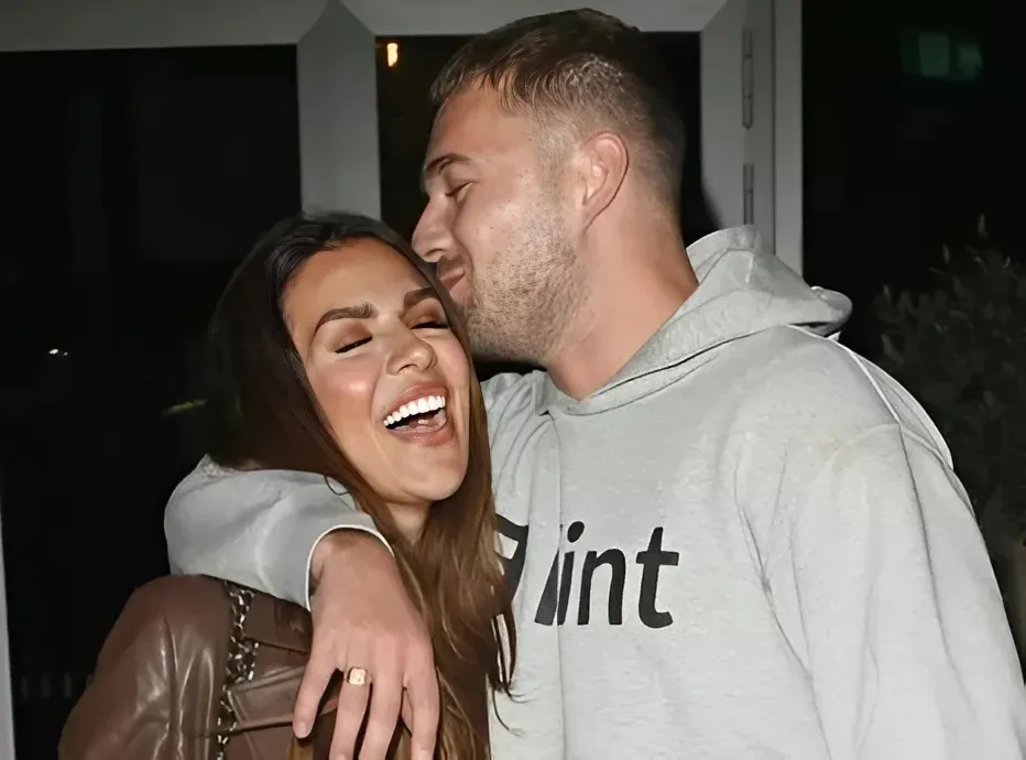 Ekin-Su Culculoglu and boyfriend Curtis Pritchard can't keep their hands off each other as they enjoy dinner with pal Kaz Crossley in Manchester