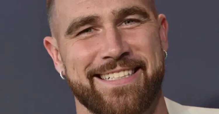 Chiefs Star Travis Kelce Delivers Heartfelt News