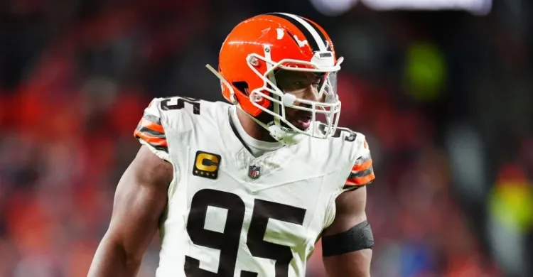 Browns seem prepared for standoff with Myles Garrett, but should they reconsider trade stance?