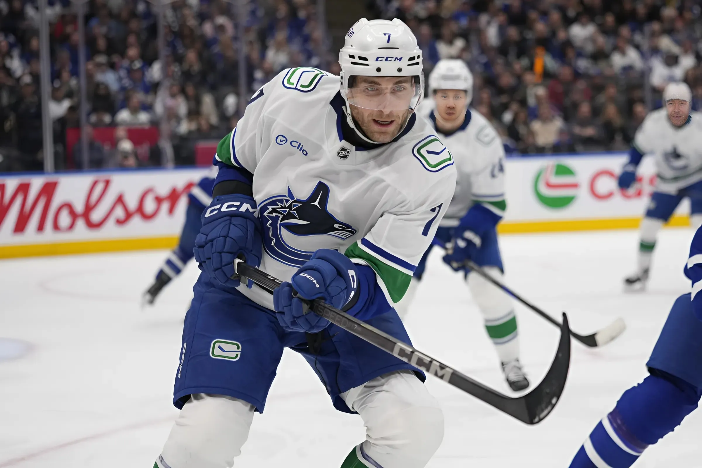 Canucks Trade Defensemen to Rangers