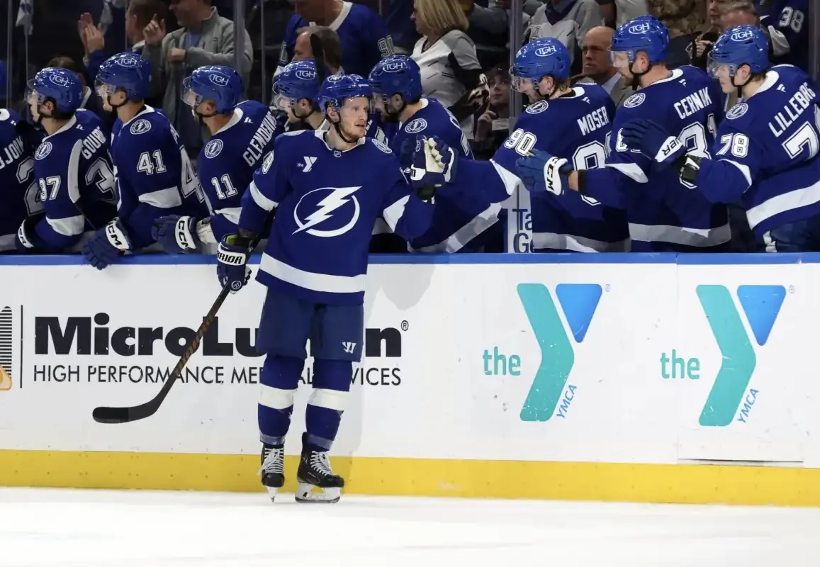 Jake Guentzel’s Hat Trick Leads Lightning to a 6-5 Win Over the Sabres