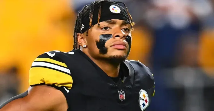 NFL Insider Drops Steelers QB Update After Bombshell Trade